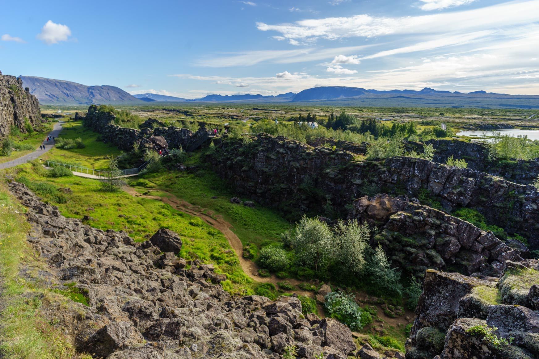 Schluchten in Þingvellir.