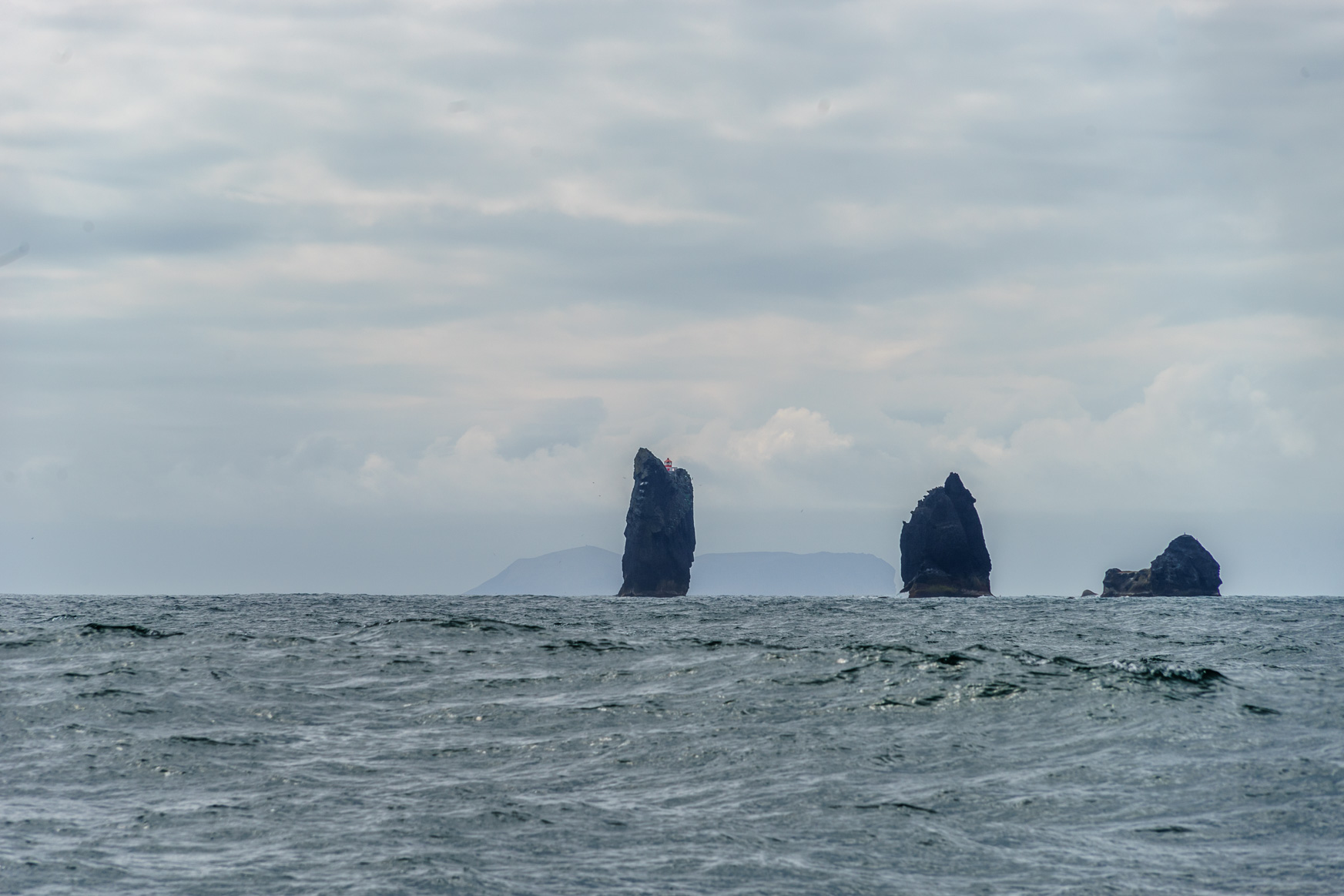 Die ersten Felsen der Westmänner